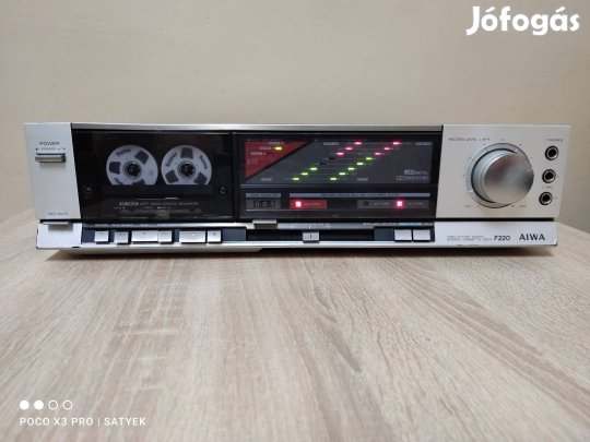 Aiwa Ad-F220 típusú hifi magnó deck