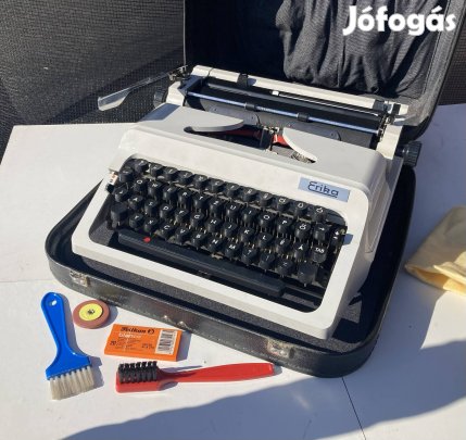 Ajándék öltlet! Újszerü Robotron Erika 60 mechanikus írógép