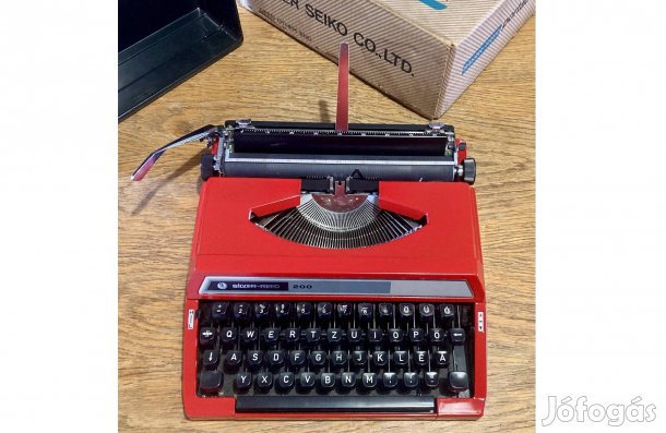 Ajándék ötlet! Meggypiros, újszerű Seiko Siver Reed 200 írógép