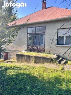 Ajkai 92 nm-es ház eladó