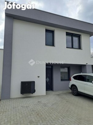 Ajkai 98 nm-es ház eladó
