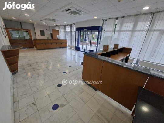 Ajkai kiadó 145 nm-es iroda