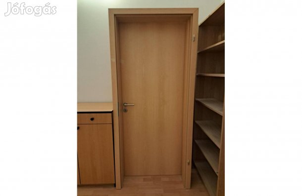 Ajtó (2 db ugyanolyan)