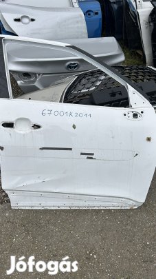 Ajtó jobb első yaris cross 2021- eladó