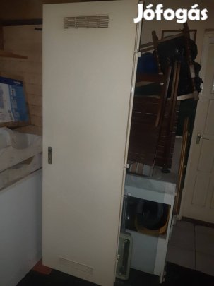 Ajtó teli tok nélkül 62x202cm fehér szellőzős jobbos falcos zárral