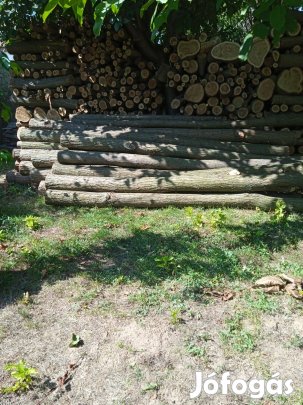 Akác oszlop, tám ( 36 db )