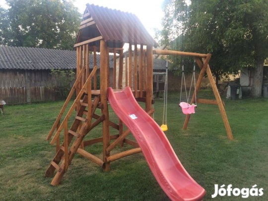 Akác rönk játszóház