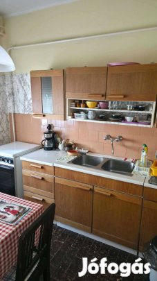 Akadémián lakás eladó