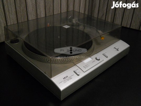 Akai AP-D30C ,fél automata, 2 sebességes bakelit lemezjátszó