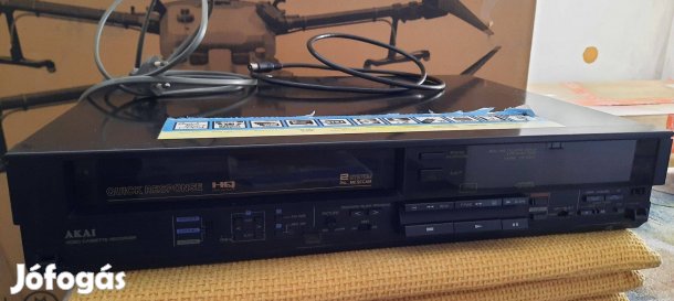 Akai VHS videókazetta lejátszó
