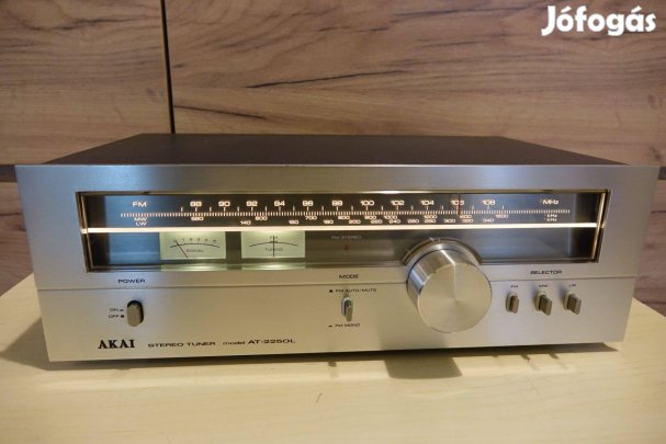 Akai tuner deck at 2250l