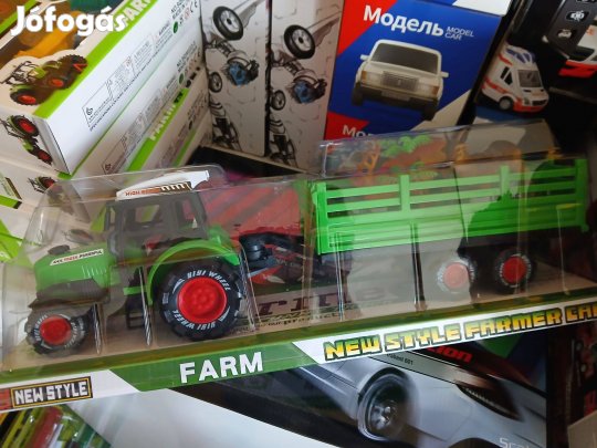 Akció 95. Farm Traktor Állatszállitó Közepes Új bontatlan :