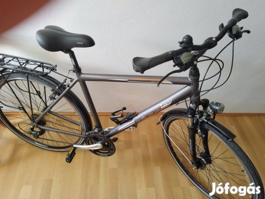 Akció!Cyco 28-as aluvázas agydinamós minőségi Trekking kerékpár