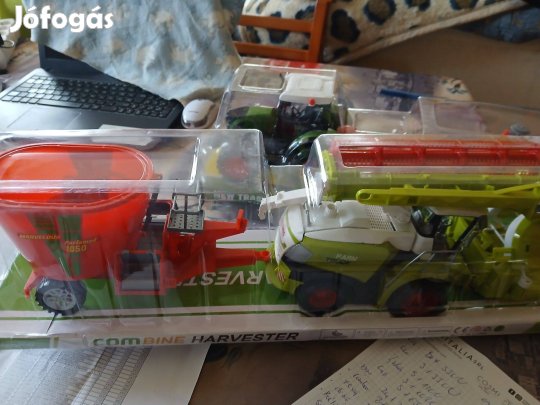 Akció Kombájn + Trágyázos Potkocsi Új Bontatlan :