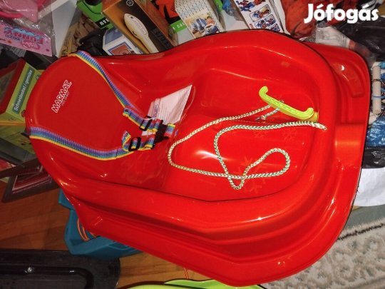 Akció Új biztonsági öves háttámlás babaszánkó 4 színben azonnal