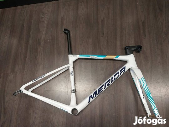 Akció:: Váz: Merida Scultura 6000 Gyöngyfehér (KÉK-TEAM) ( XS)
