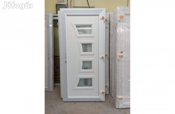 Akciós bejárati ajtó akár 88x198, 95x205 cm- be is