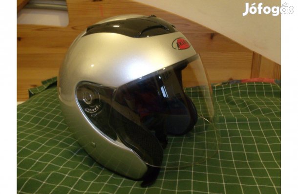 Akira BK100 nyitott bukósisak L 59-60cm méret szép állapotú sisak