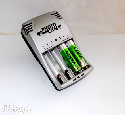 Akkumulátor töltő 2 Db akkumulátorral