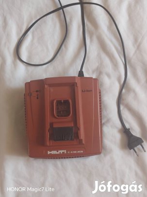 Akkumulátor töltő ( Hilti )