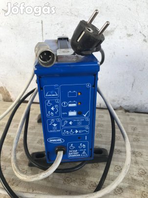 Akkumulátor töltő rokkant kocsihoz