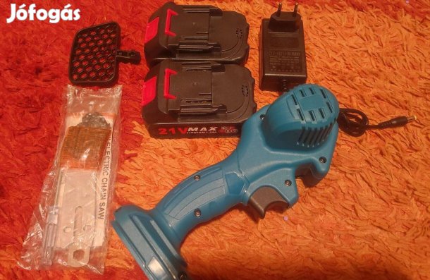 Akkumulátoros láncfűrész. Kézi láncfűrész. 1 db akkuval. Hibás