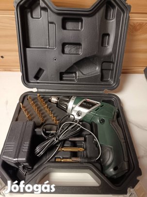 Akkus csavarozó kofferban 