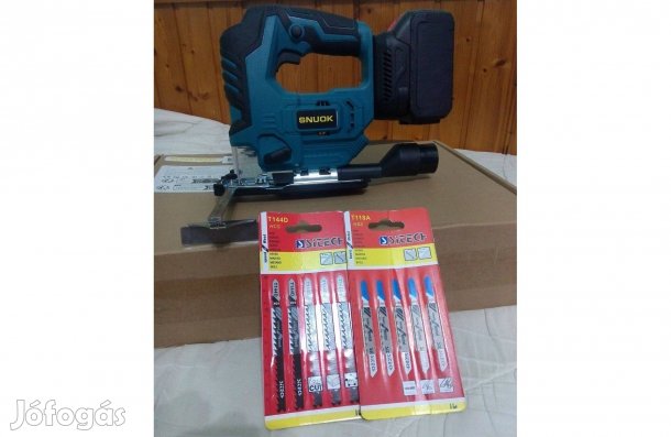 Akkus dekopírfűrész