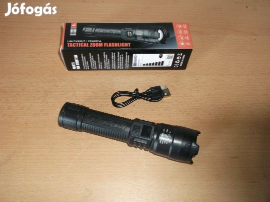 Akkus zoomolható LED zseblámpa