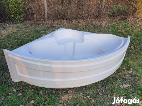Akril fürdőkád, sarokkád, akril kád előlappal 135 cm