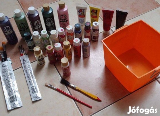 Akrill festékszett 25 Szín+ecsetek+tartó nagy csomag