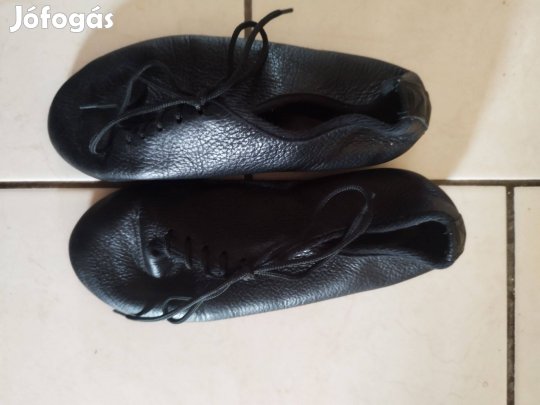 Akrobatikus rock and roll cipő