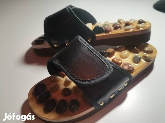Akupesszúrás talpmasszírozó papucs