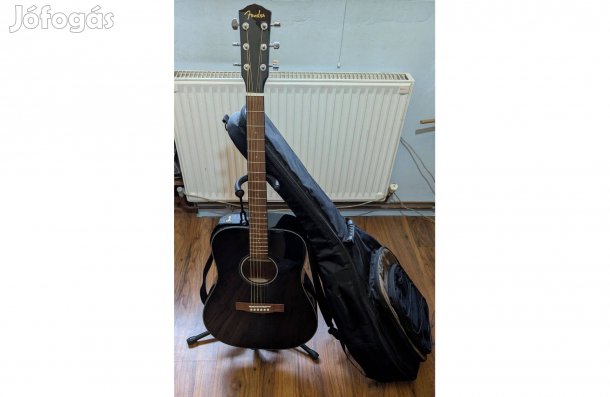 Akusztikus gitár Fender + tok + heveder + kapodaszter