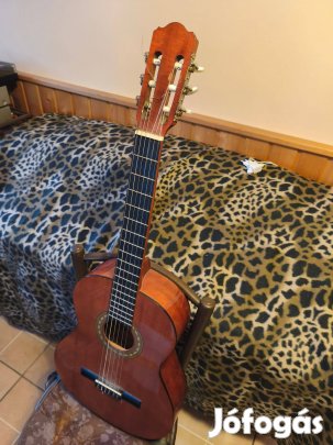 Akusztikus gitár Hora (Nylon) 6 húros. Eladó
