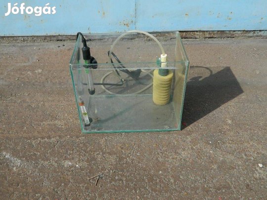 Akvárium Eladó ! (15 L -es)