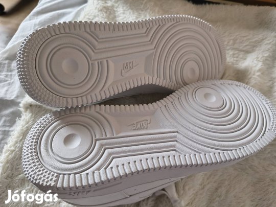 Alacsony szárú sportcipő eladó - 42-es méret, új állapot