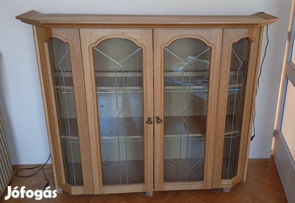 Alacsony tálaló szekrény