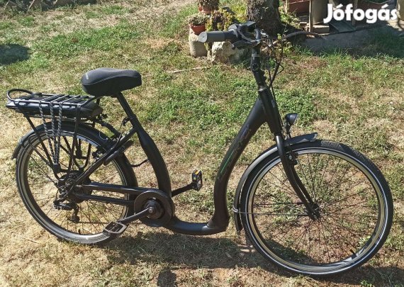 Alacsony vázas női kerékpár sebességváltóval, elektromos rásegítéssel