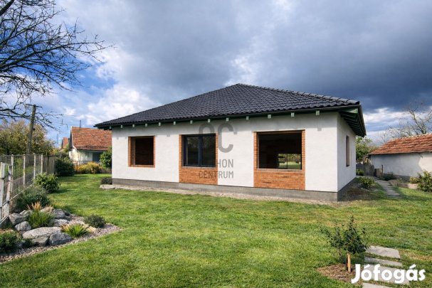 Alakítsa saját stílusára új otthonát Berettyóújfalu nyugodt zöldövezet