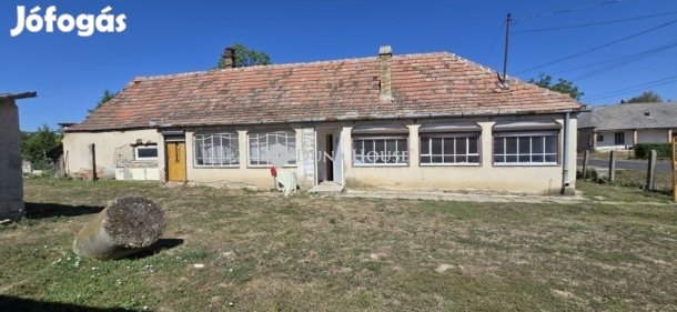 Alapi 76 nm-es ház eladó