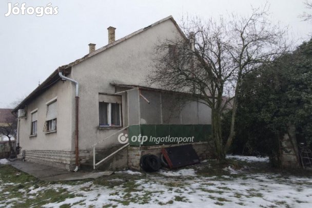 Alattyáni eladó 97 nm-es ház