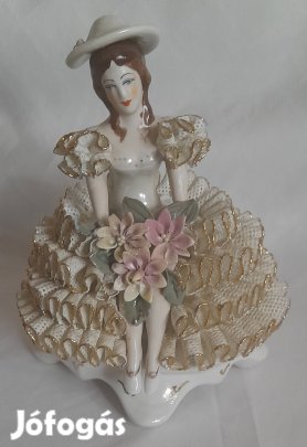 Alba lulia Coral csipkeporcelán hölgy