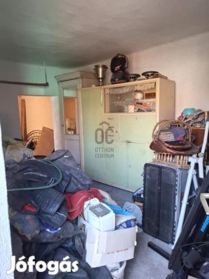 Albertirsai 85 nm-es ház eladó