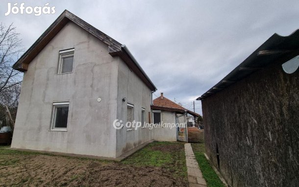 Albertirsai eladó 148 nm-es ház