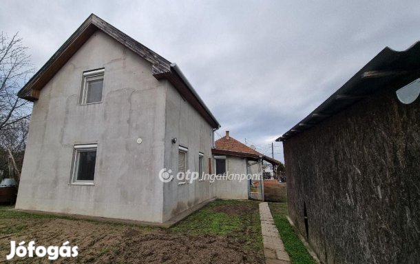 Albertirsai eladó 148 nm-es ház