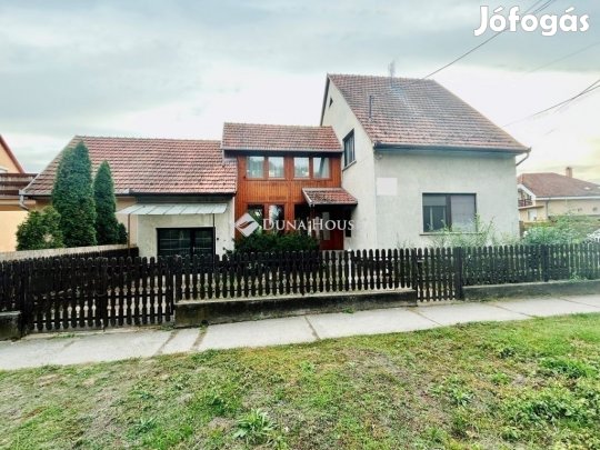 Albertirsai eladó 178 nm-es ház