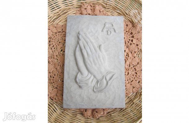 Áldást osztó kéz, cement kép