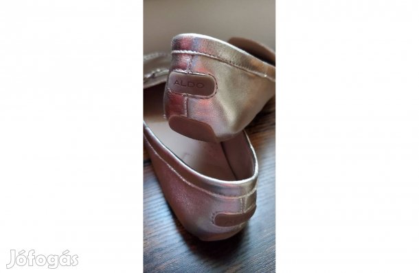 Aldo arany színű bőr női mokaszin 37-es