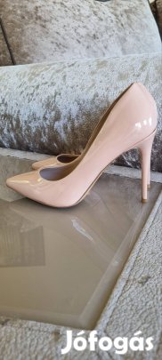 Aldo púder lakk tűsarkú magassarkú 38-38,5